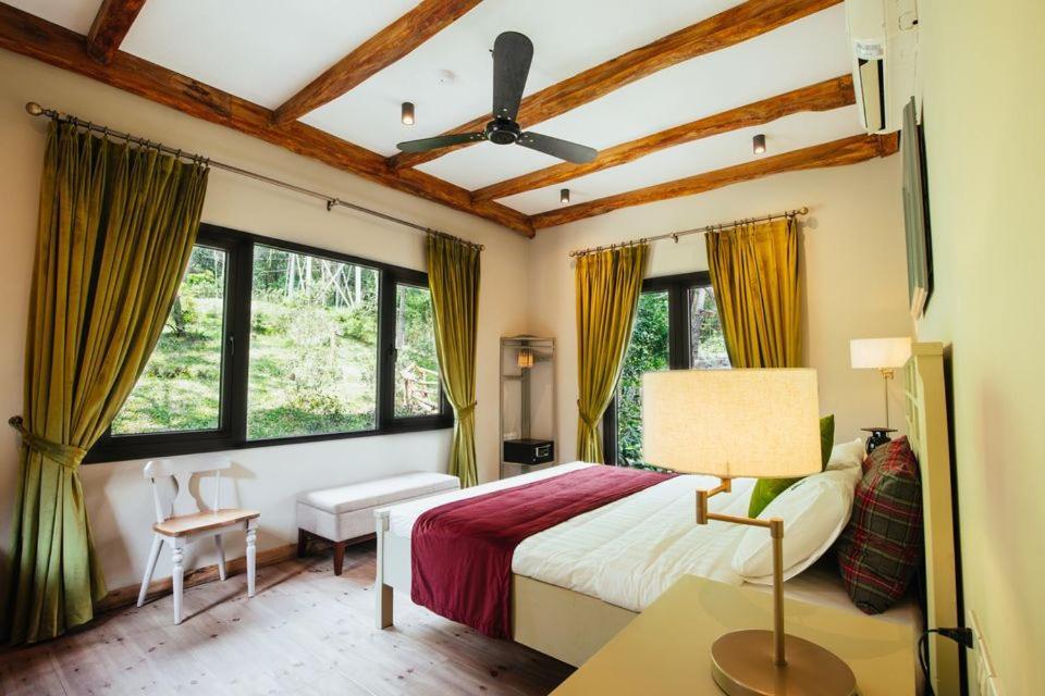 Amaya - Lodge, & Restaurant Khu nghỉ mát