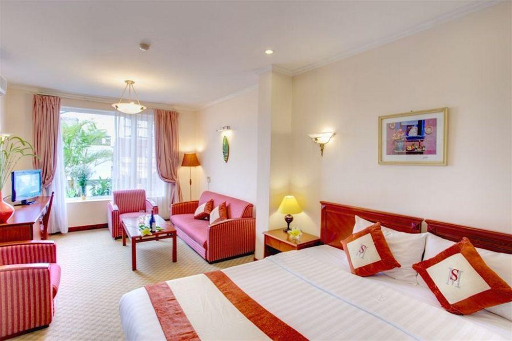 Majestic Salute Hotel