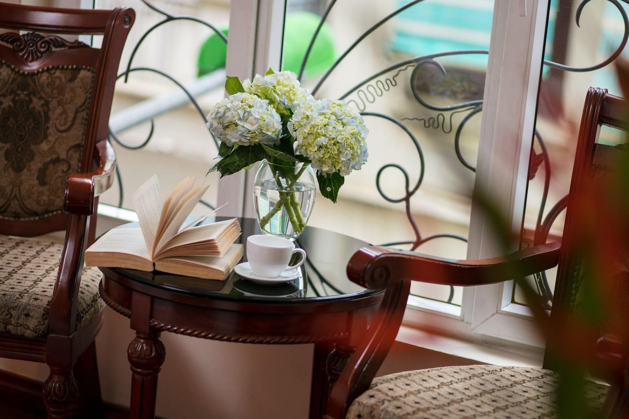 Ritz Boutique Hotel 3*