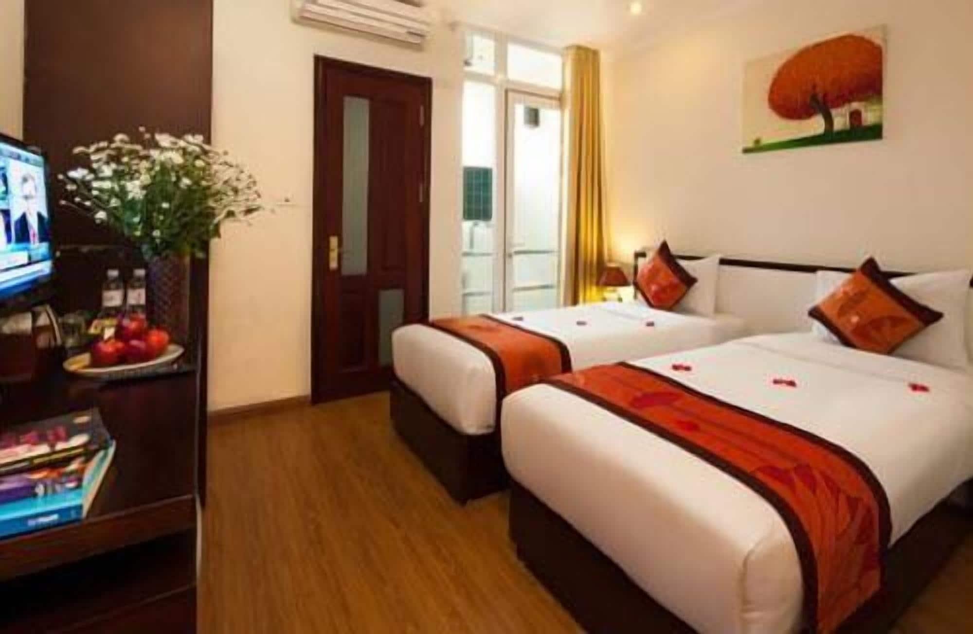 Hotel Rising Dragon Estate