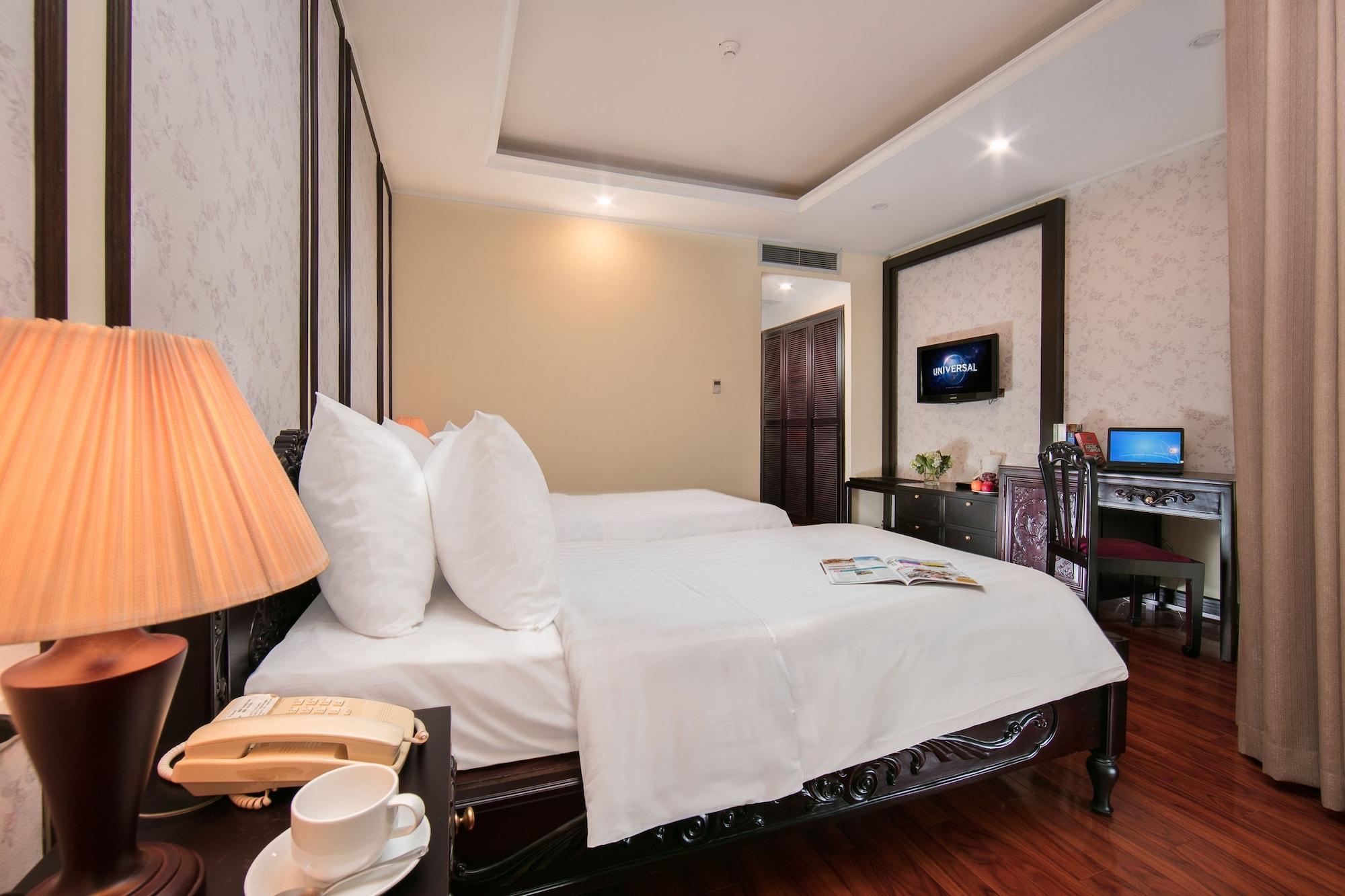 Quoc Hoa Premier Hotel 4*