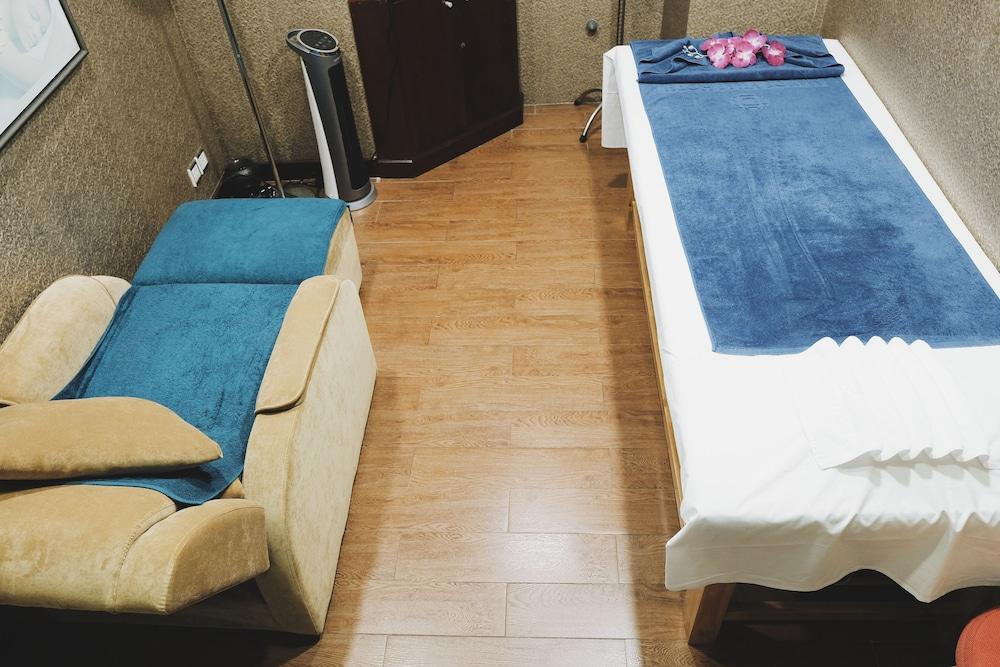 Hotel De Trendy & Hanoi