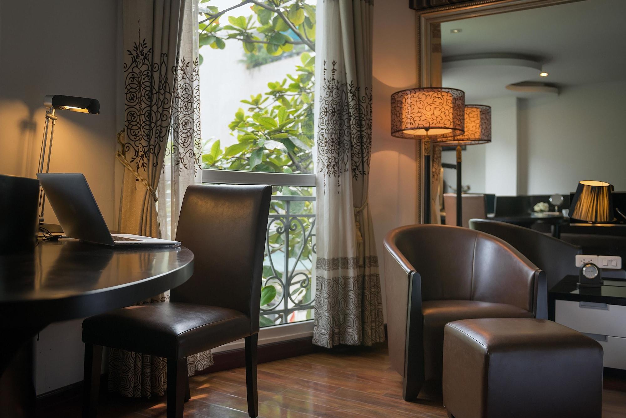 La Nueva Boutique & Hanoi