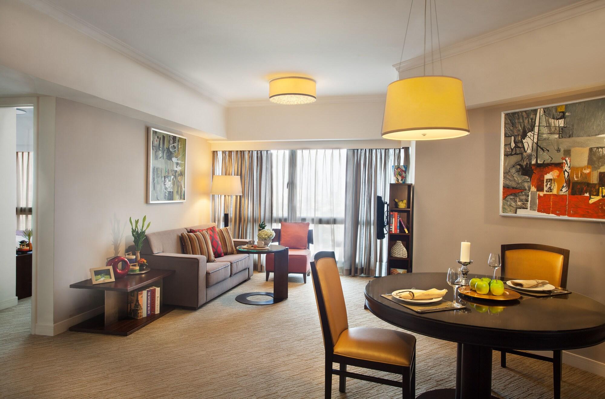 Somerset Grand Apartment *