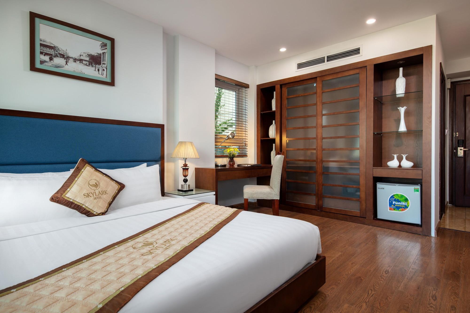 Skylark 4*
