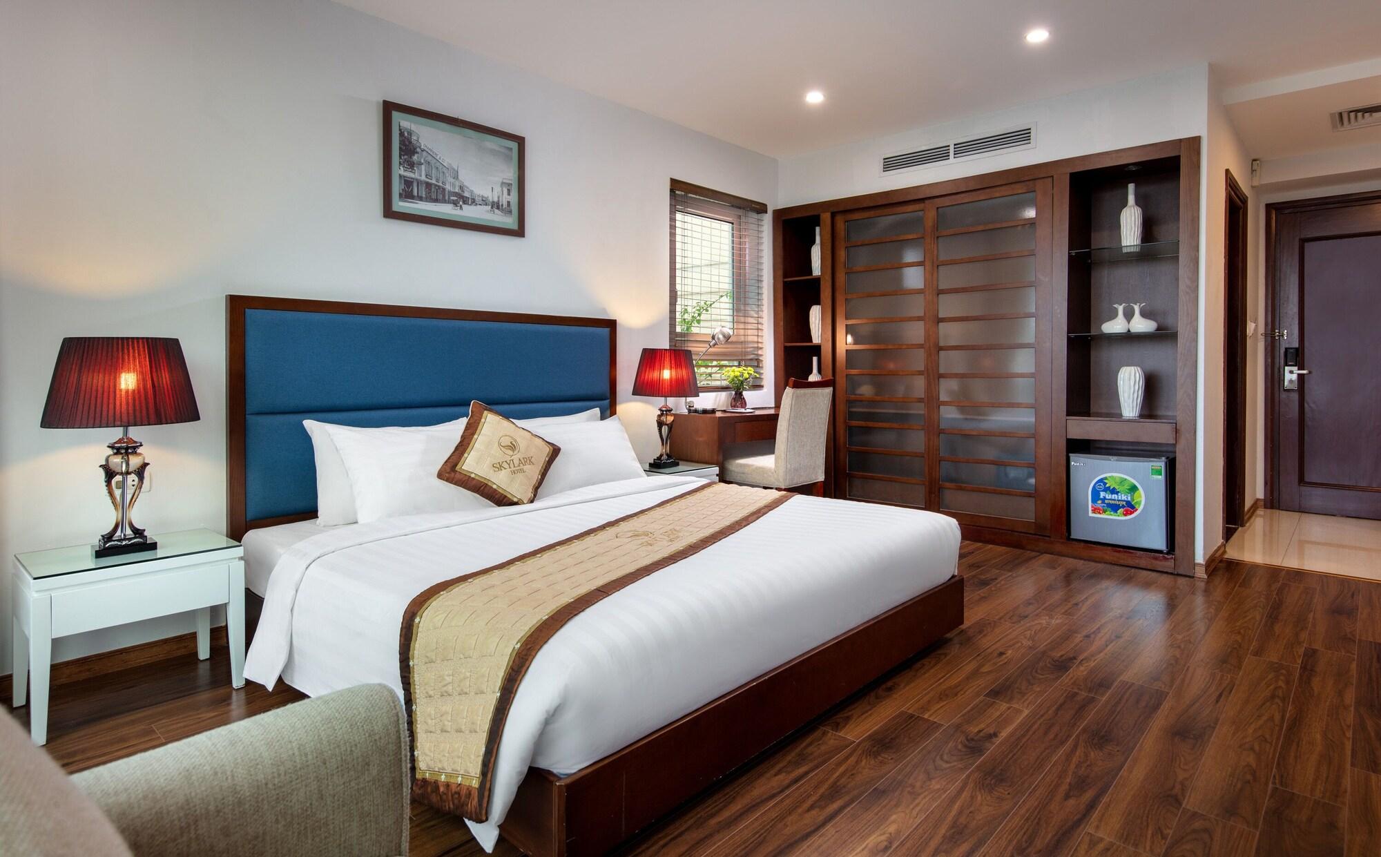 Hotel Skylark