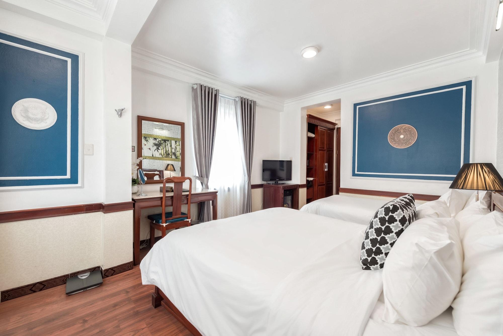 Hotel Ii Hanoi
