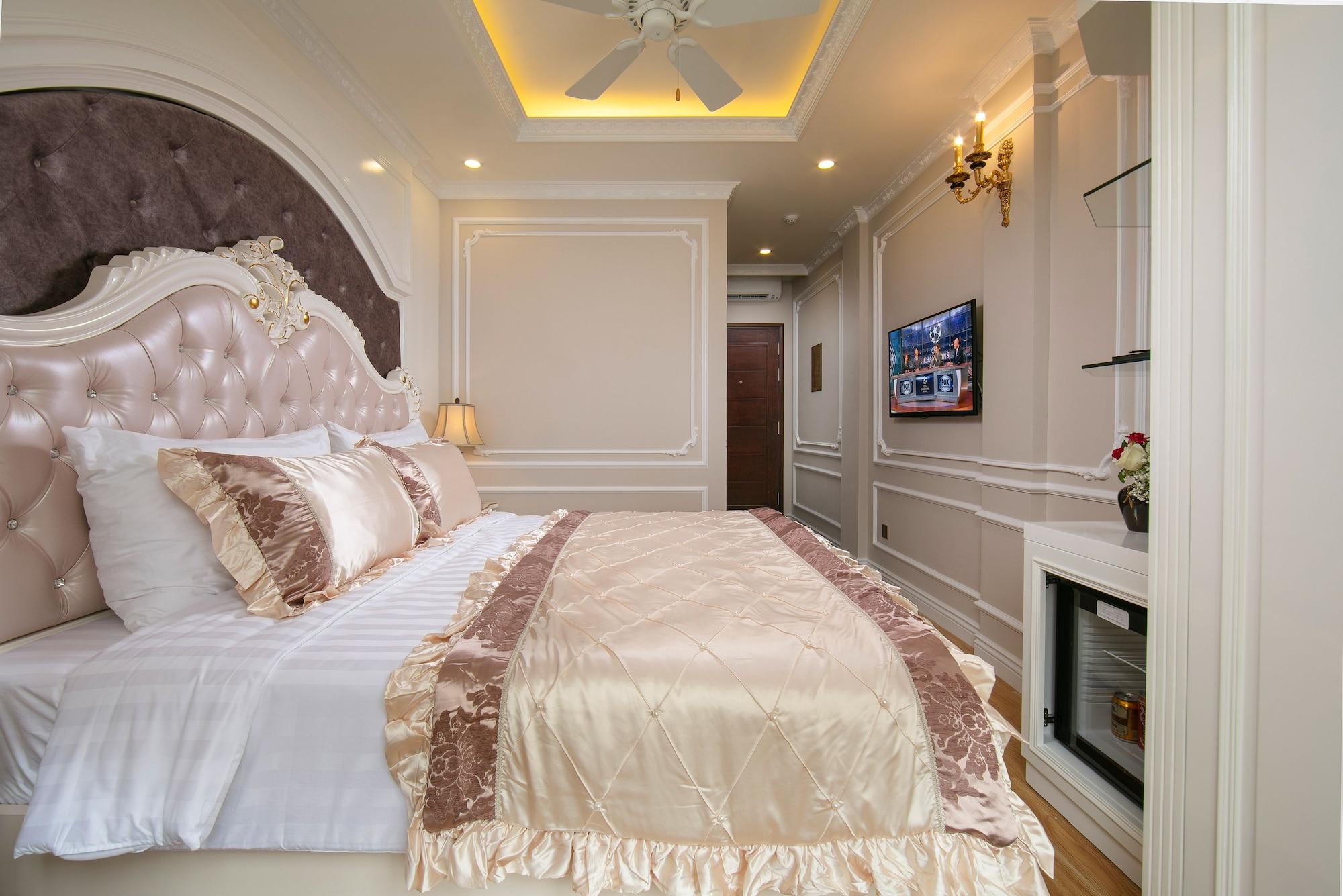 Royal Hà Nội Khách sạn Hà Nội