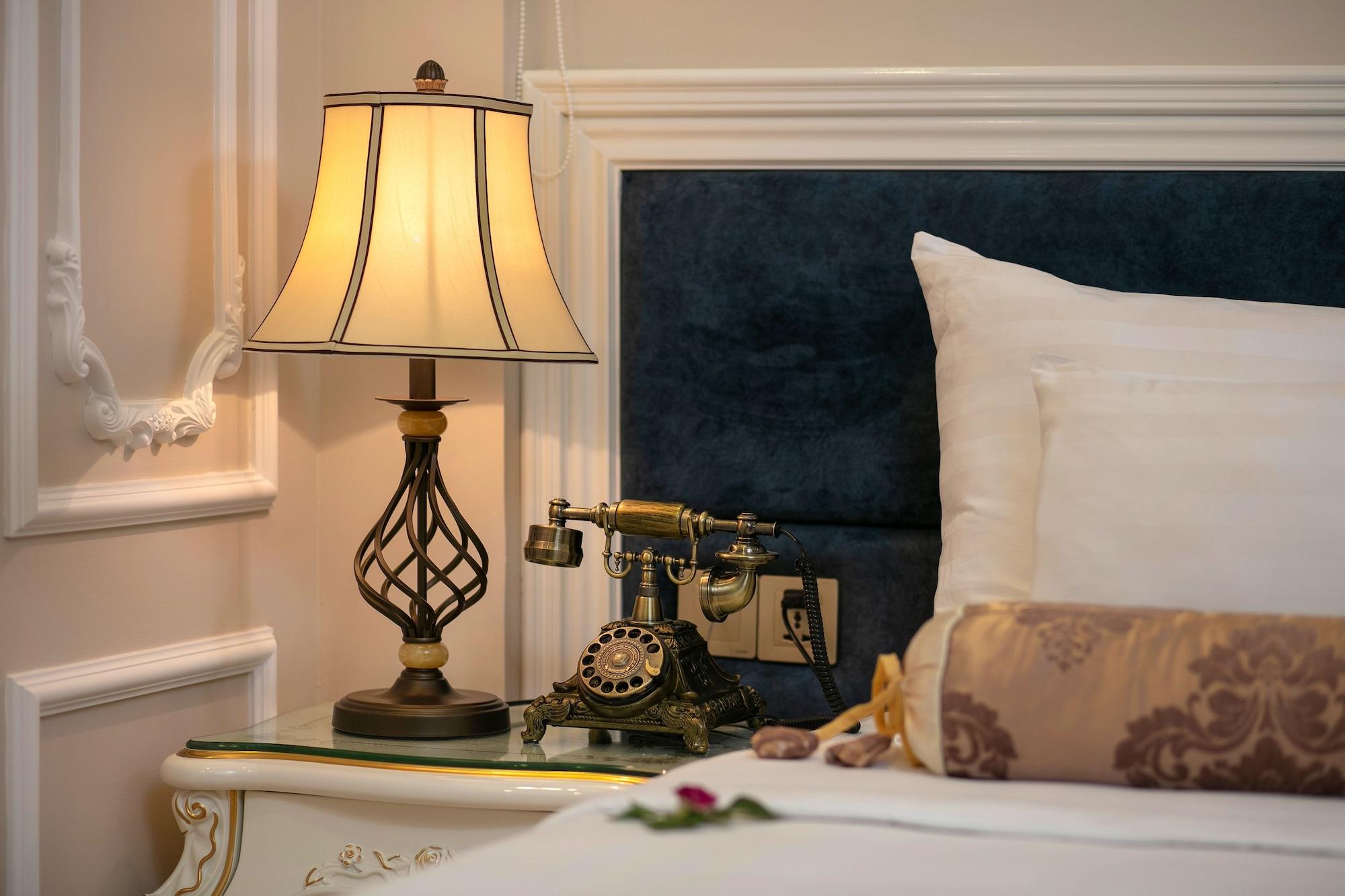 Royal Hà Nội 3* Hà Nội