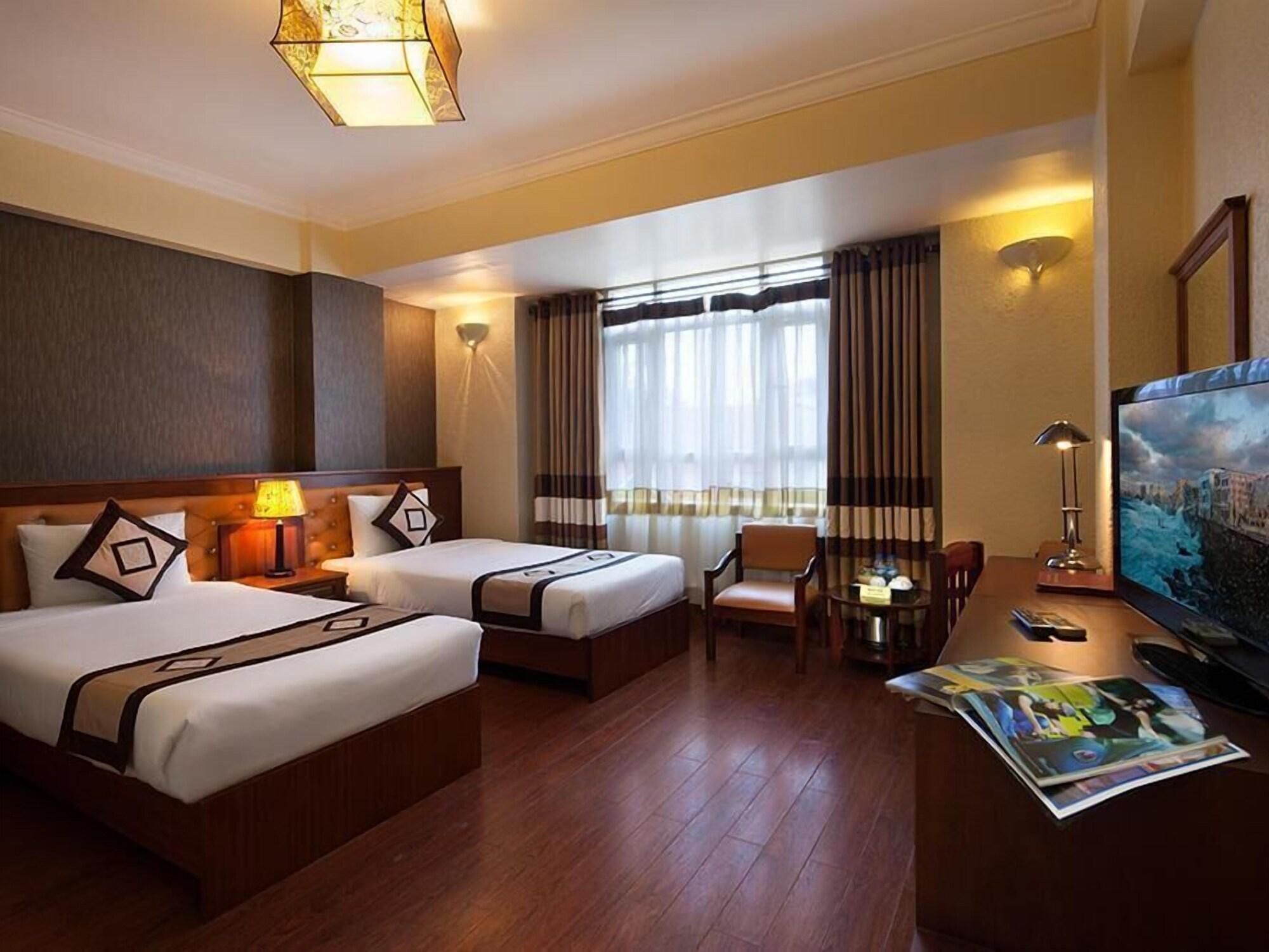 A25 - 44 Hang Bun Hotel