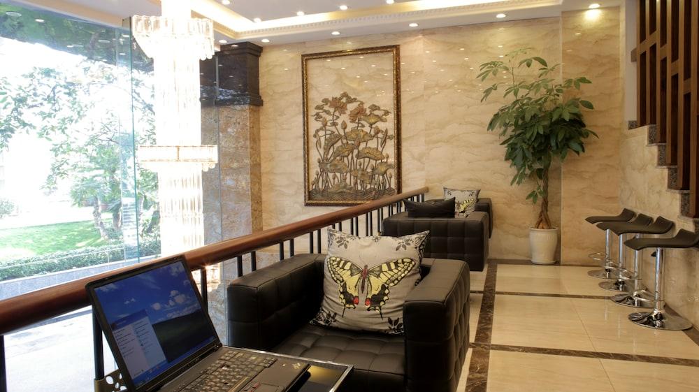 Hotel De Grand 3*