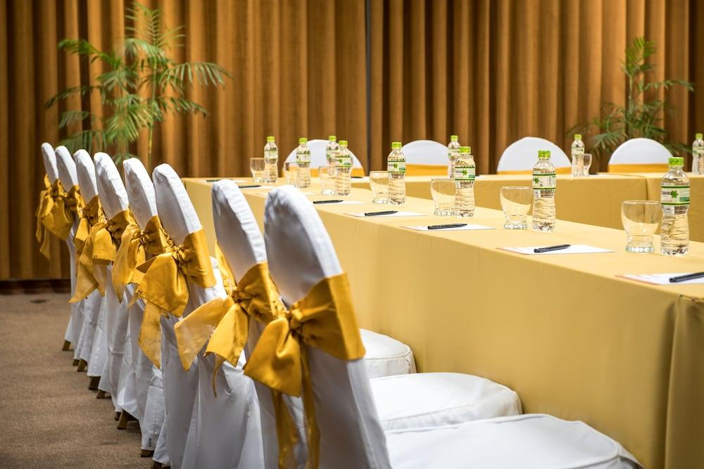 Hotel De Grand Hanoi