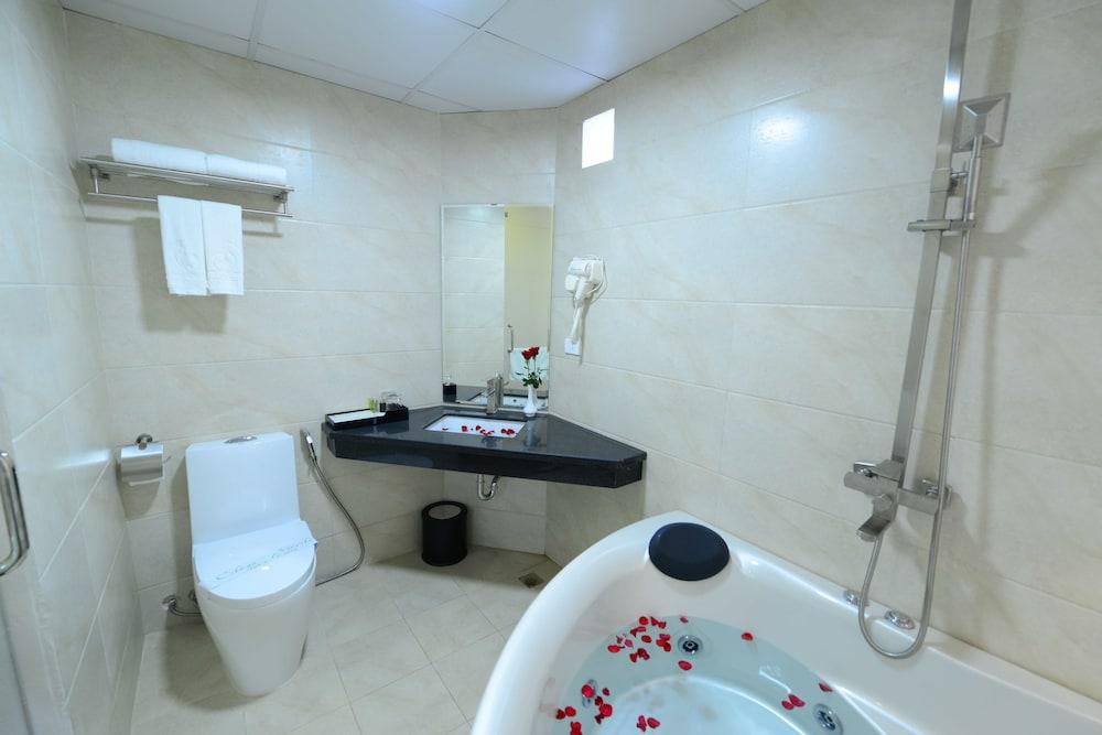 Blue Luxury Hotel 3*