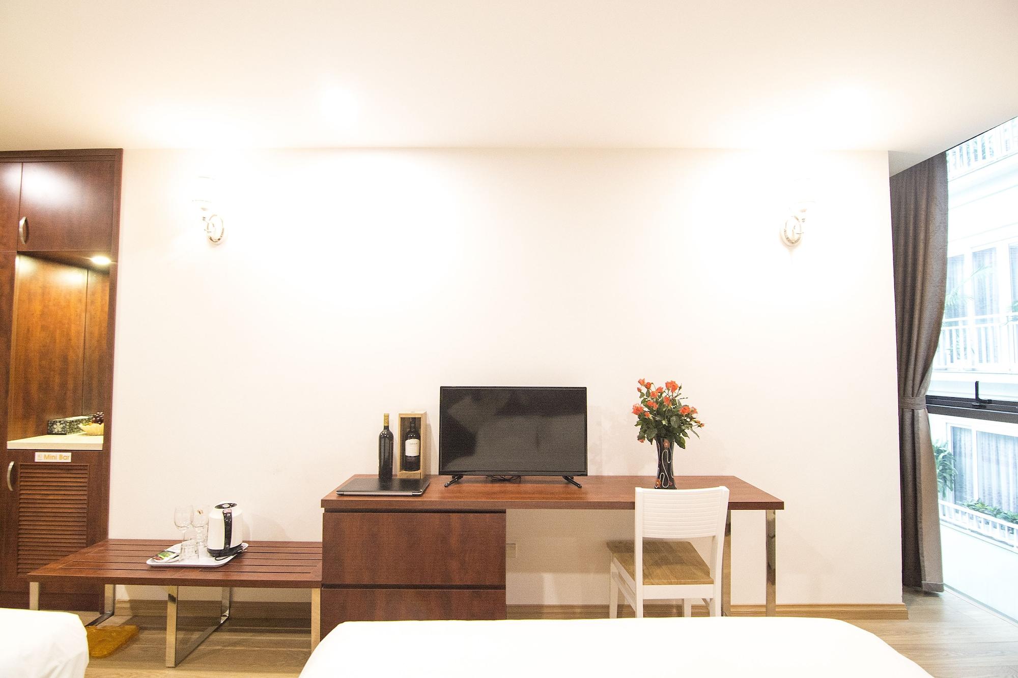 Canary & 3* Hanoi