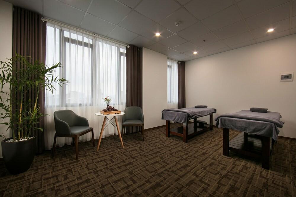 22land & Hotel 4*