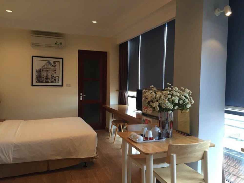 Hotel Canary & 3*