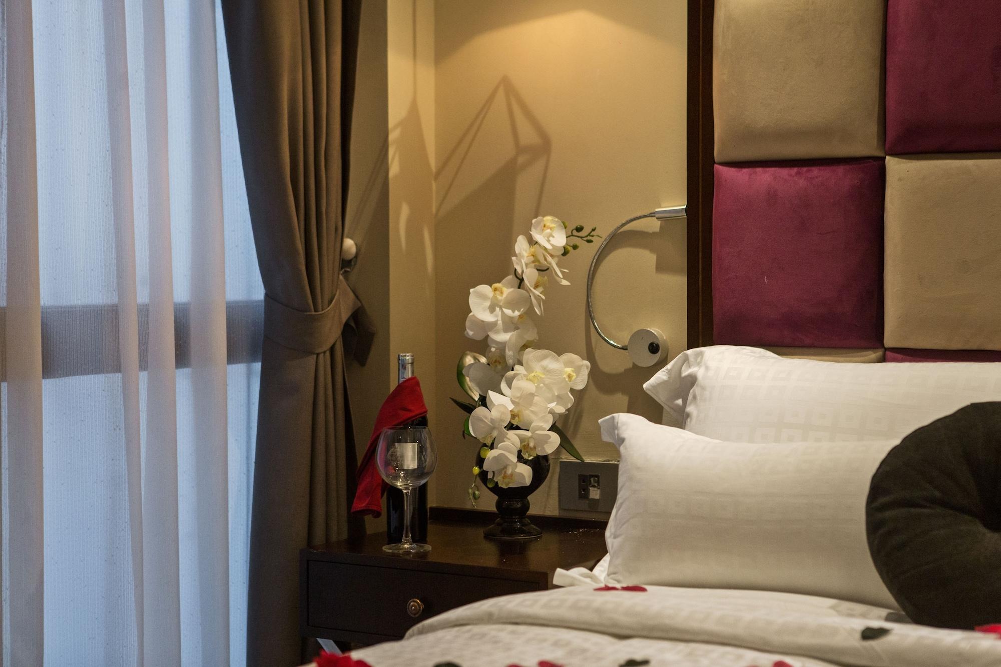 La Storia 3* Hanoi