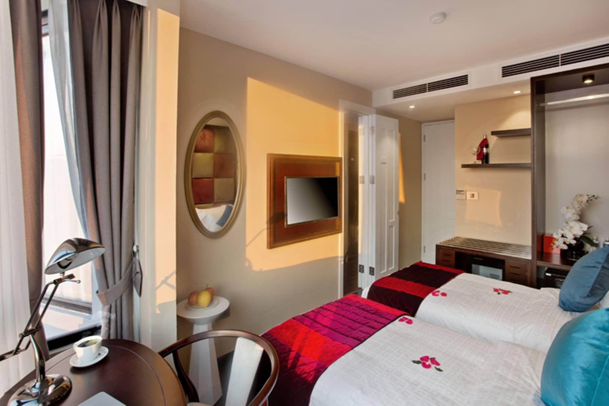 La Storia 3* Hanoi