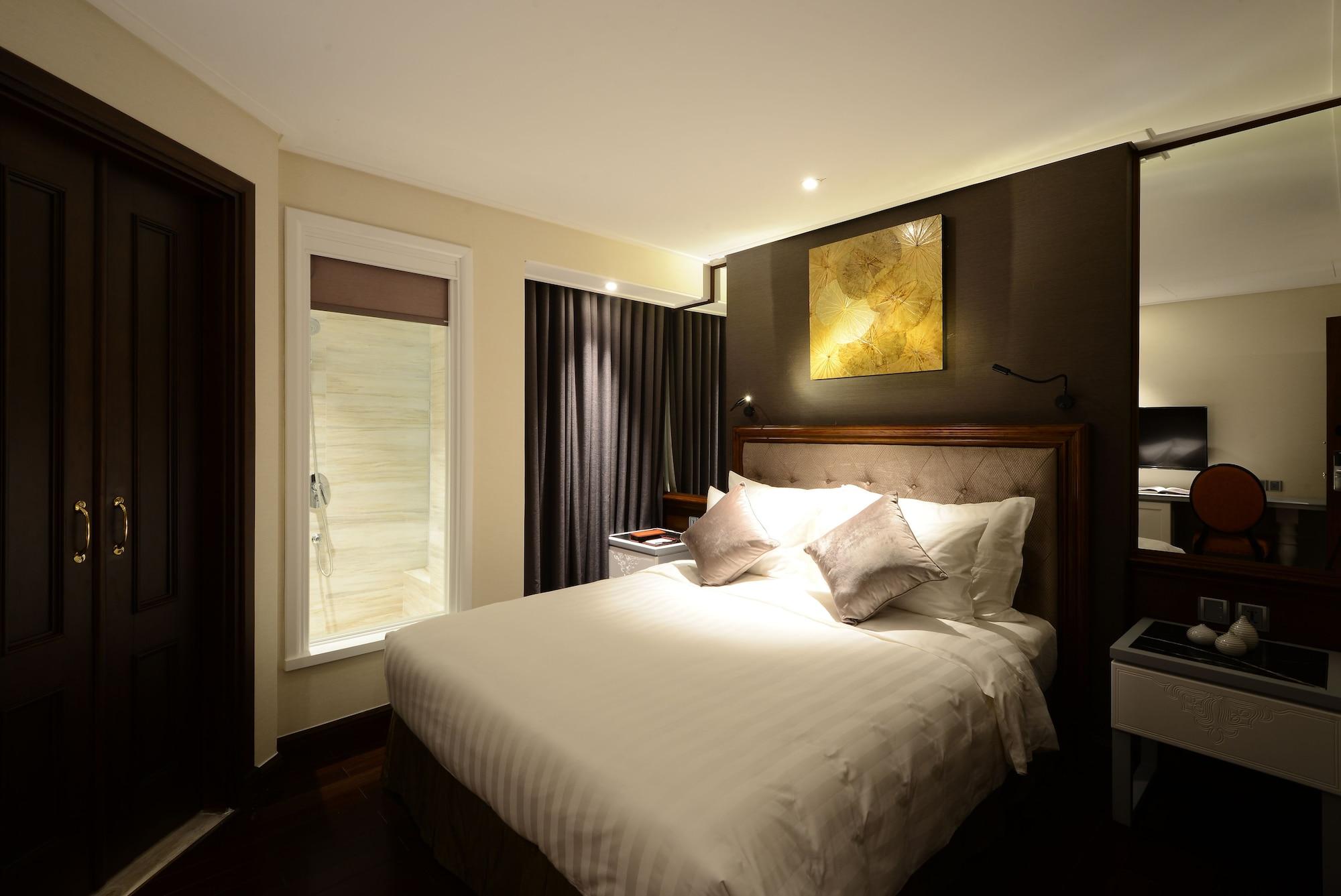 Hotel The Chi Boutique 4*