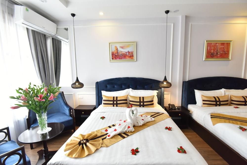 S And Hotel 4*
