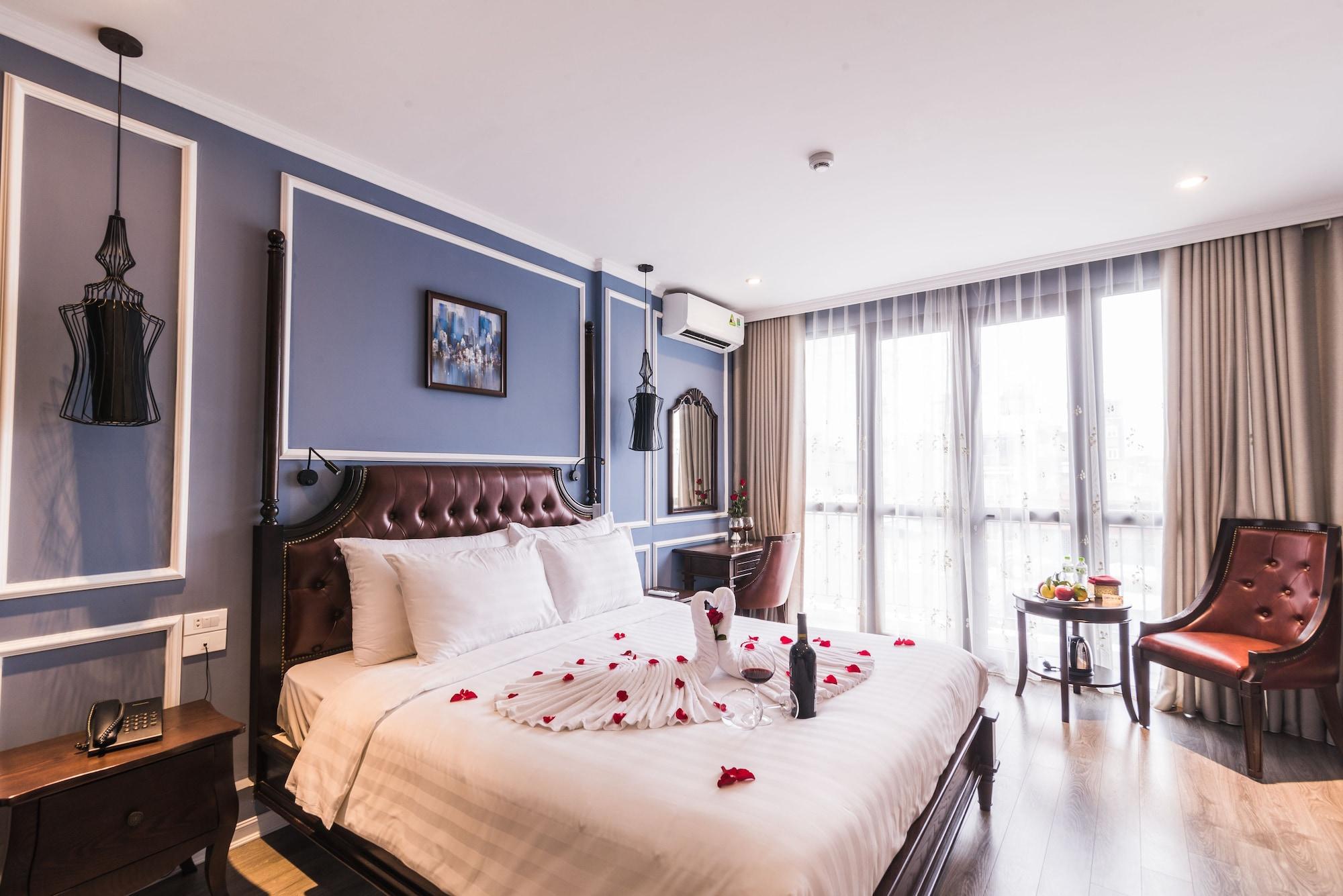 Crystal Pearl Hotel 3*