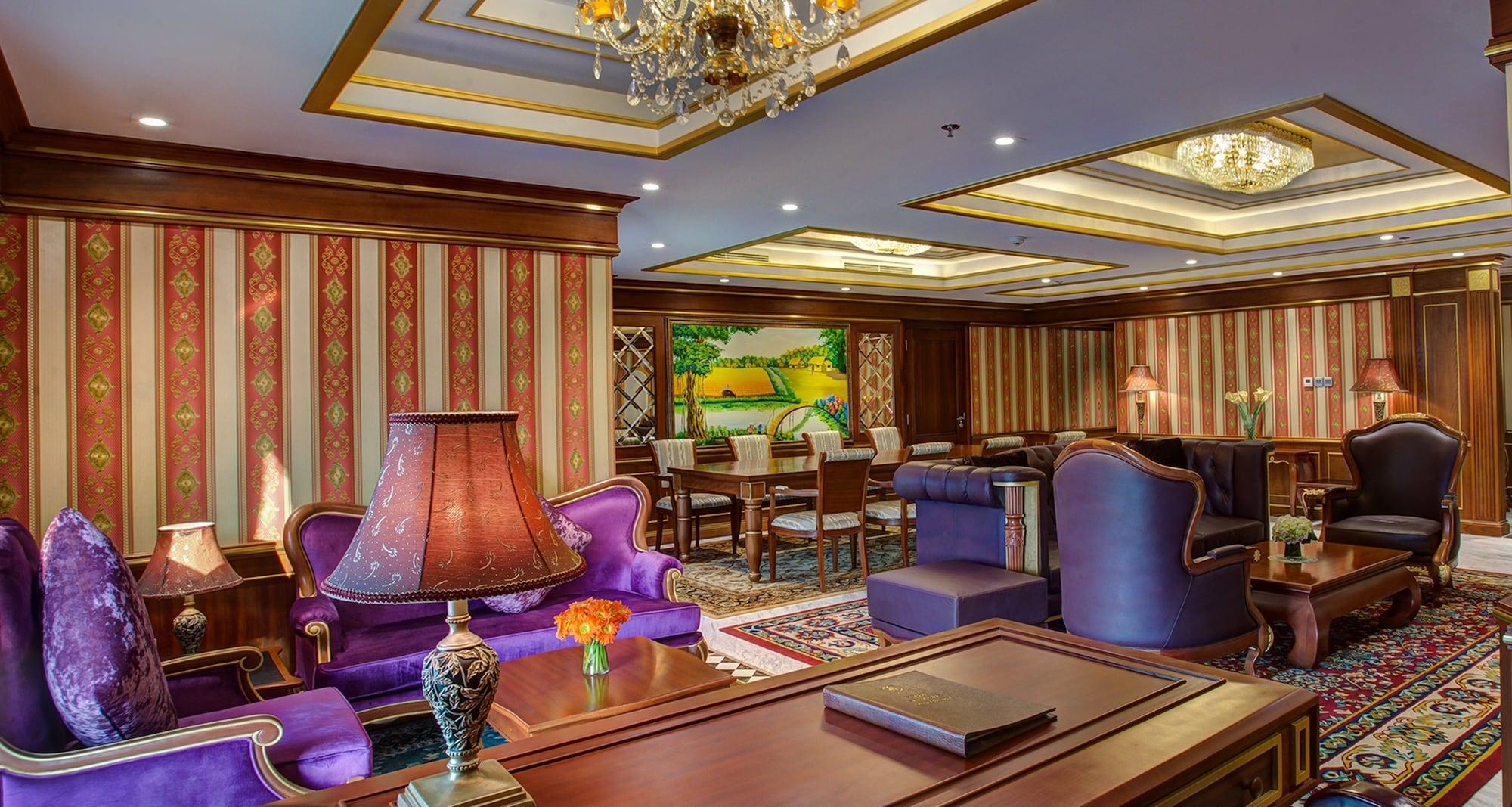 Army Hotel 4*
