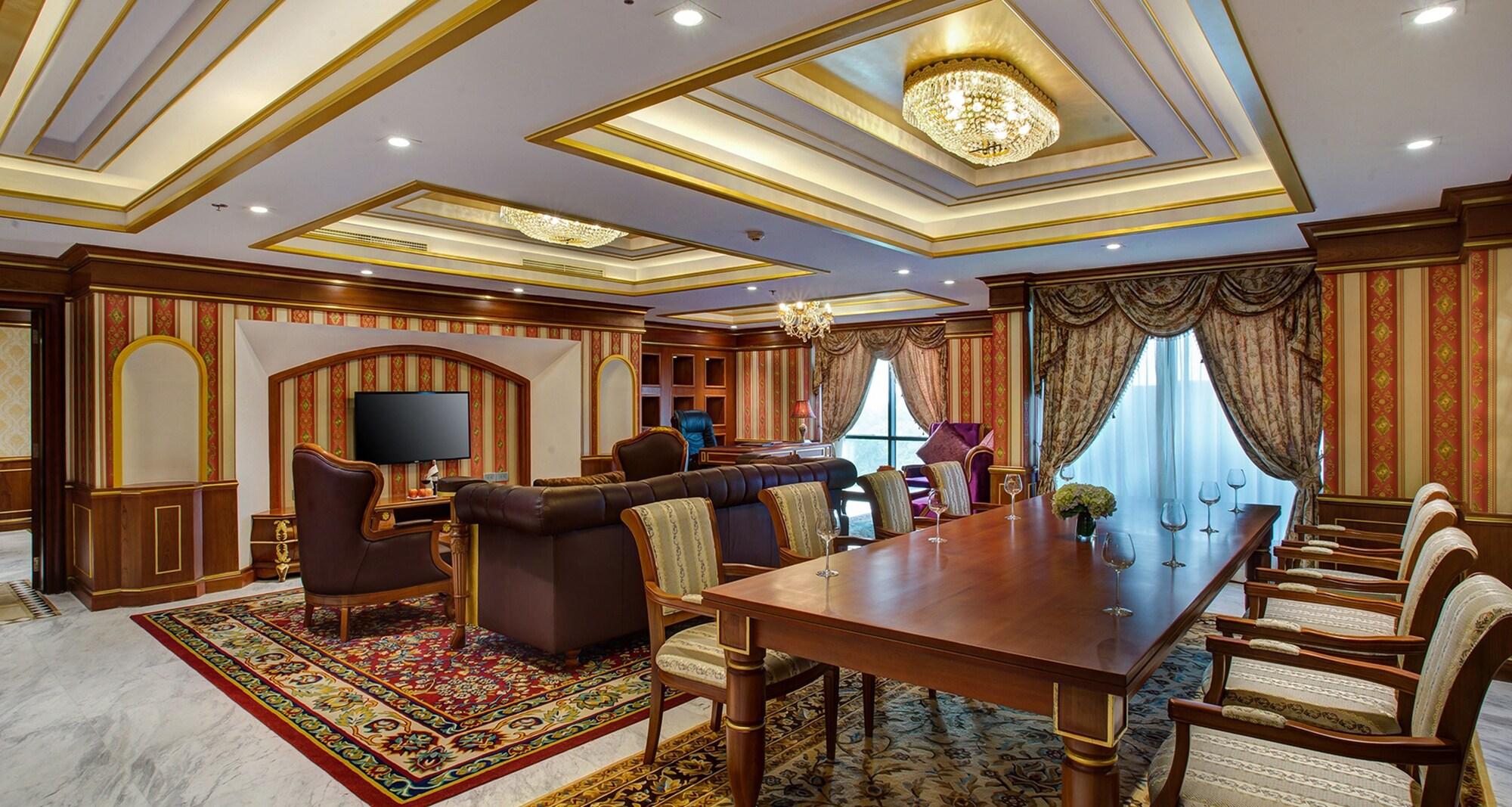 Army Hotel