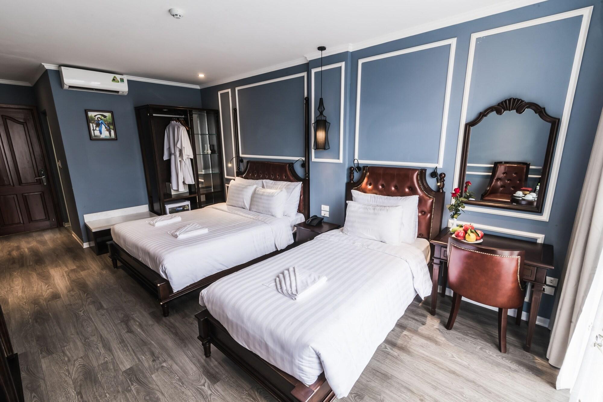 Crystal Pearl Hotel