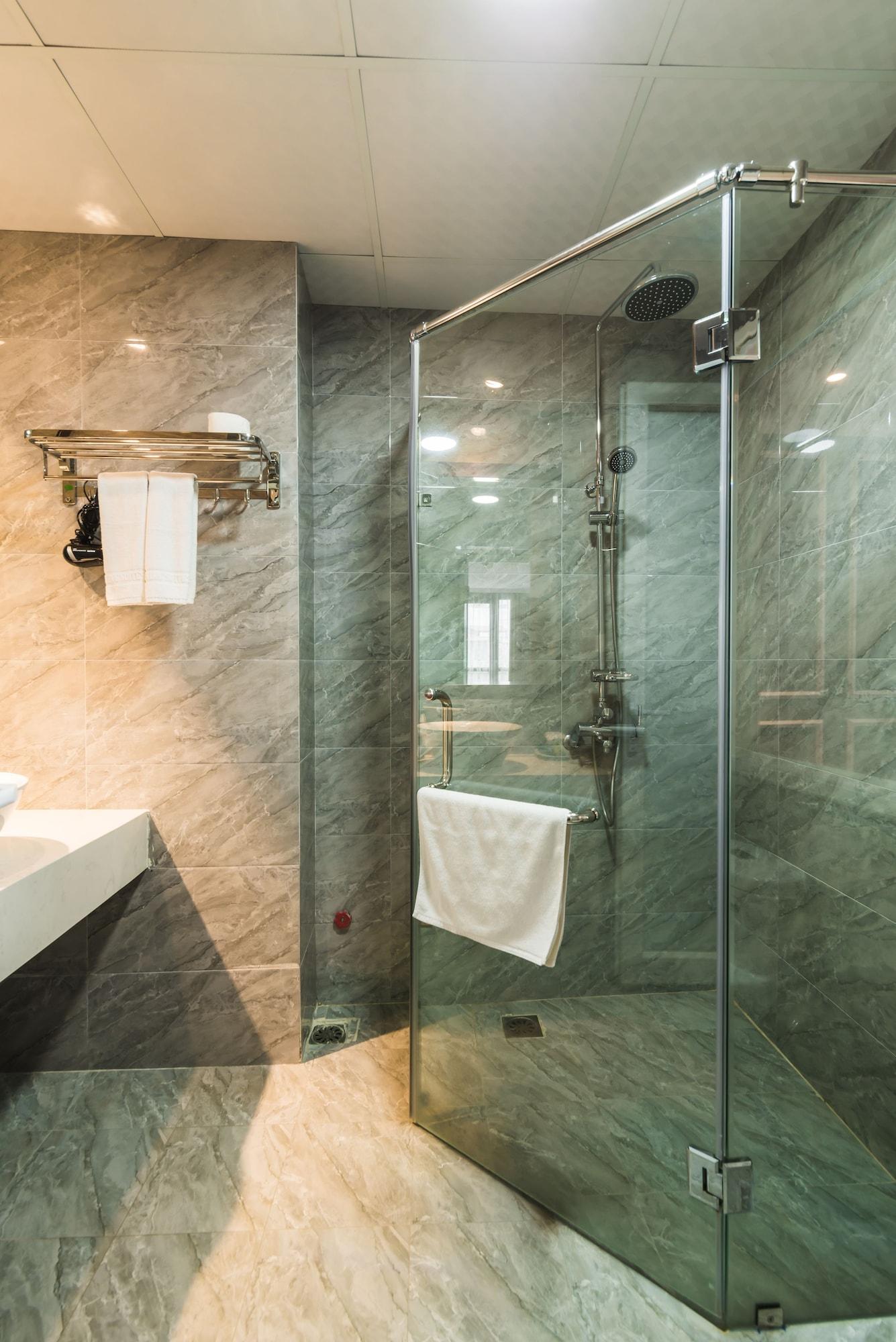 Crystal Pearl Hotel 3*