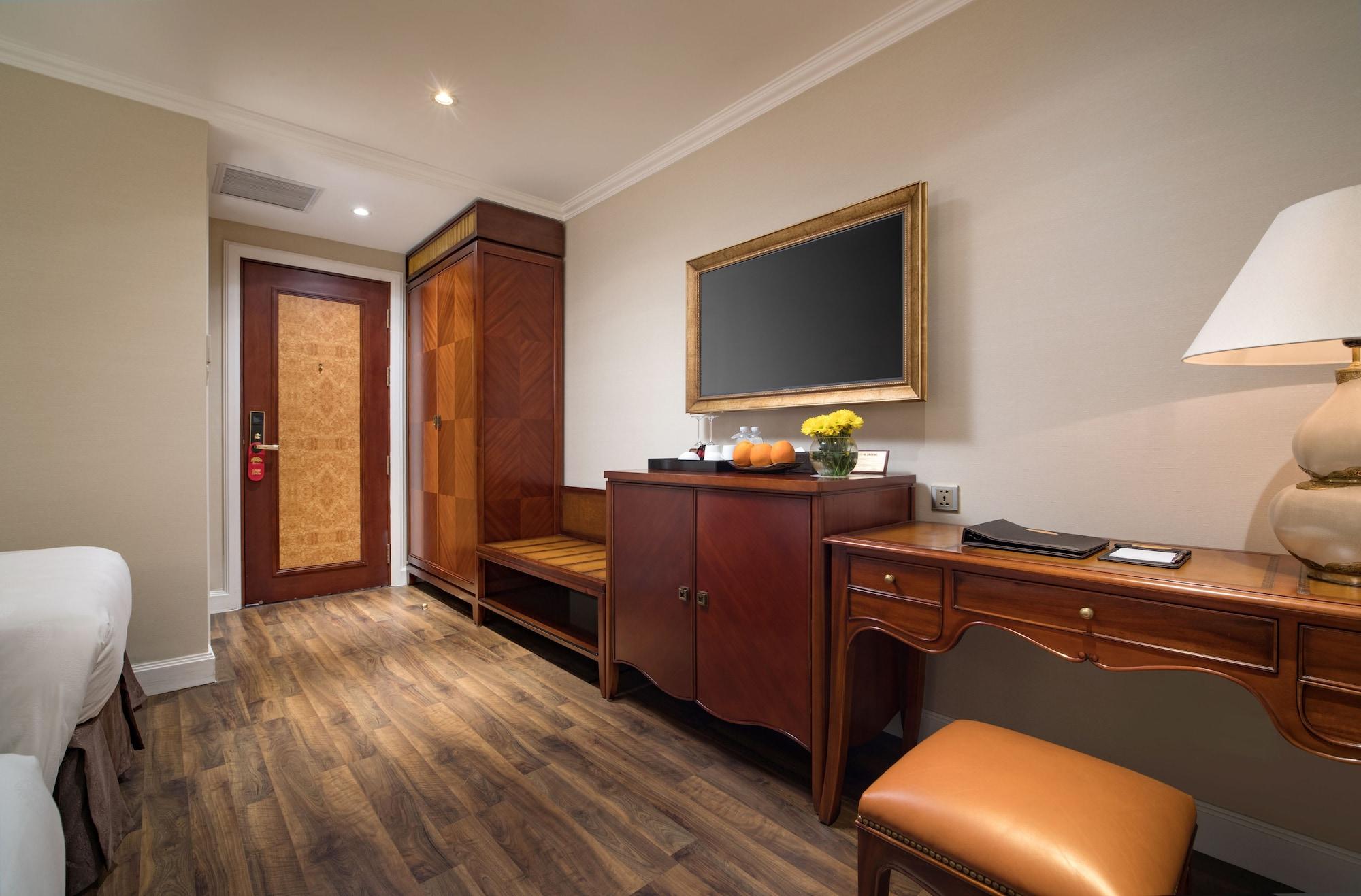 Damsels Boutique 4*