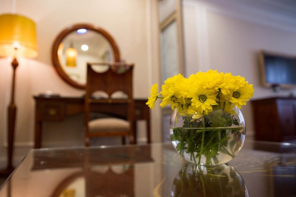 Hotel Damsels Boutique
