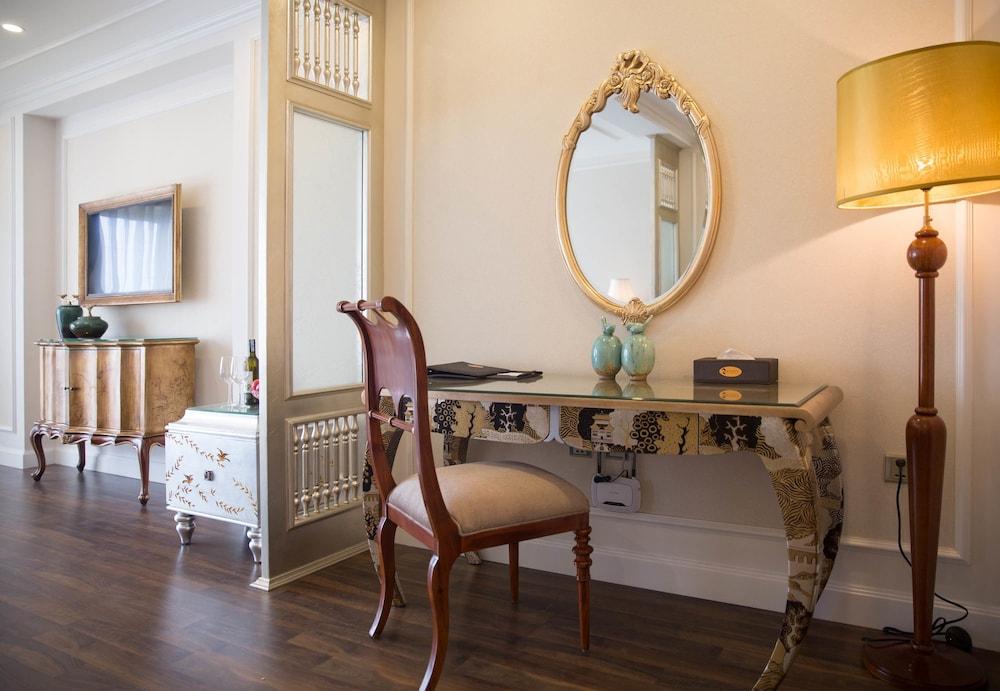 Damsels Boutique Hotel