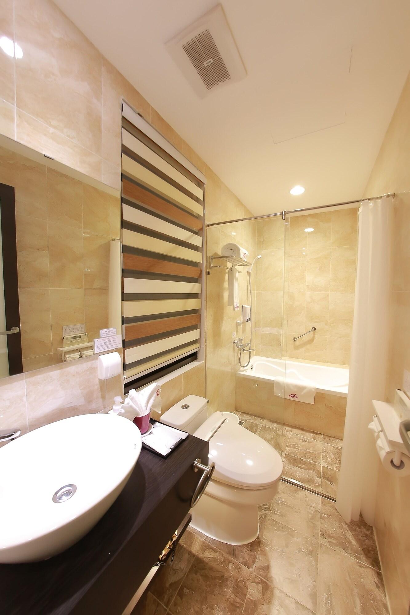 Momizi Business Hotel