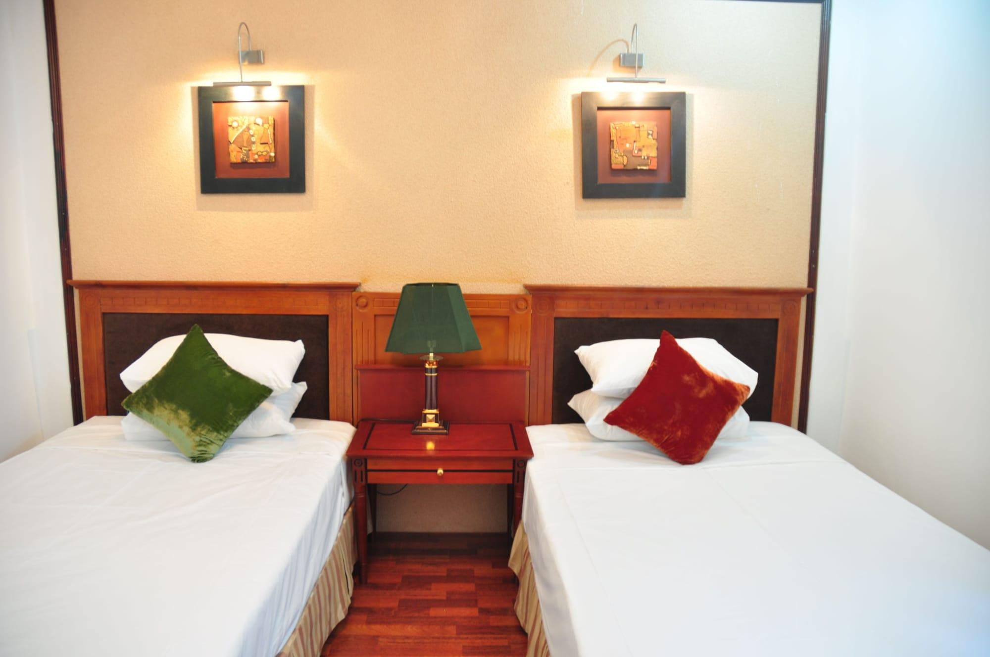 Atrium Hotel