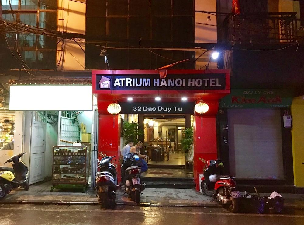 Atrium 3*
