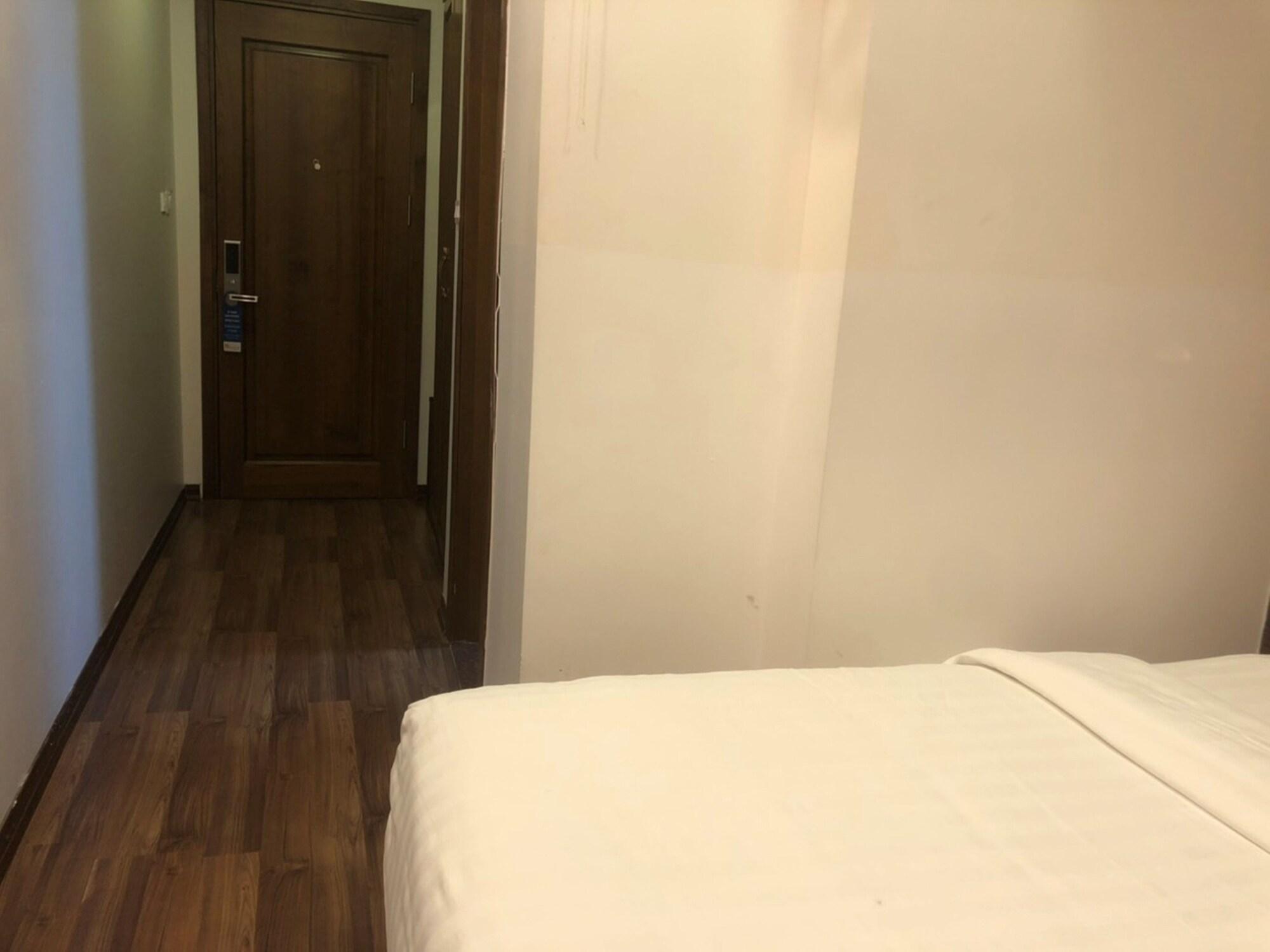 West & 3* Hanoi