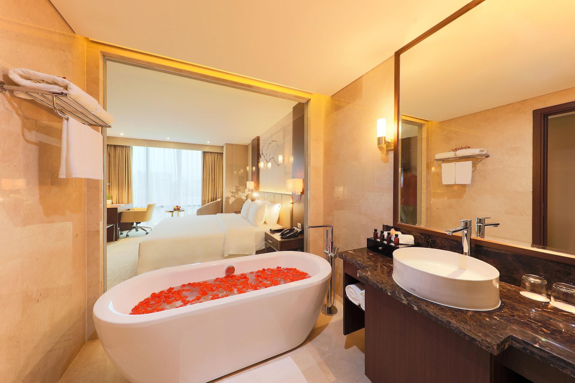 Grand Vista 5* Hanoi
