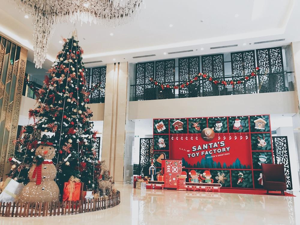 Grand Vista Hotel