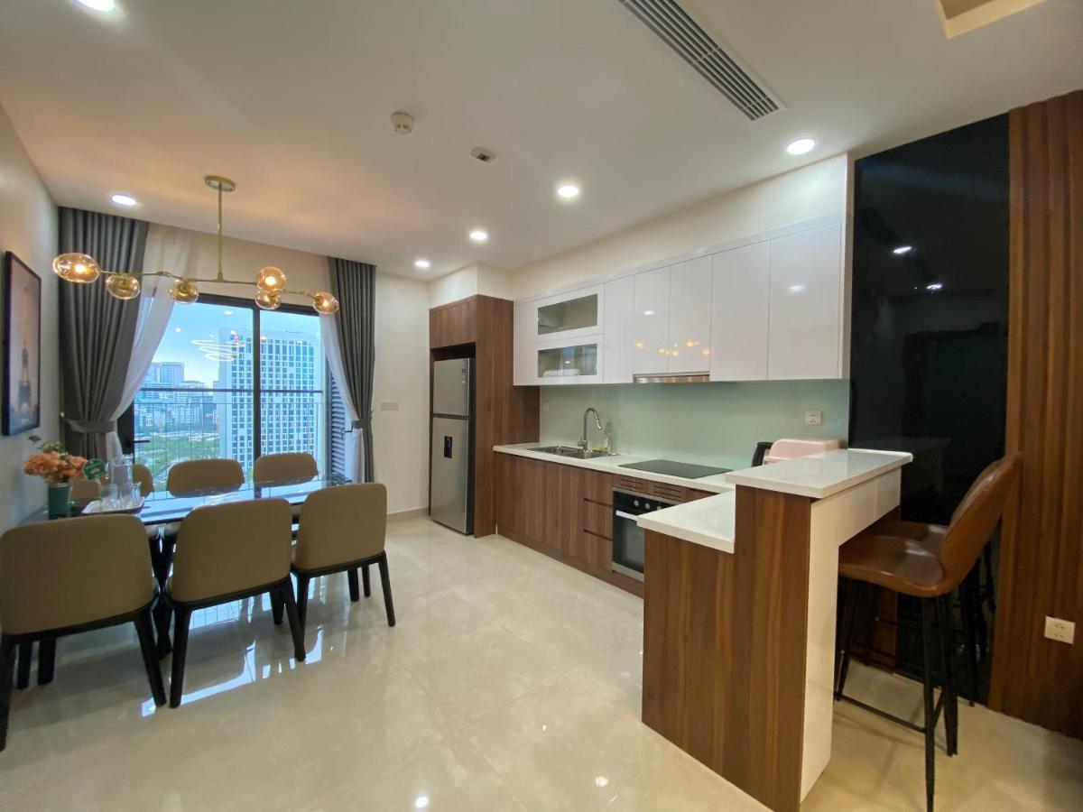 Asahi Luxstay - Golden Park Big Corner With Cau Giay Park View * Hanói