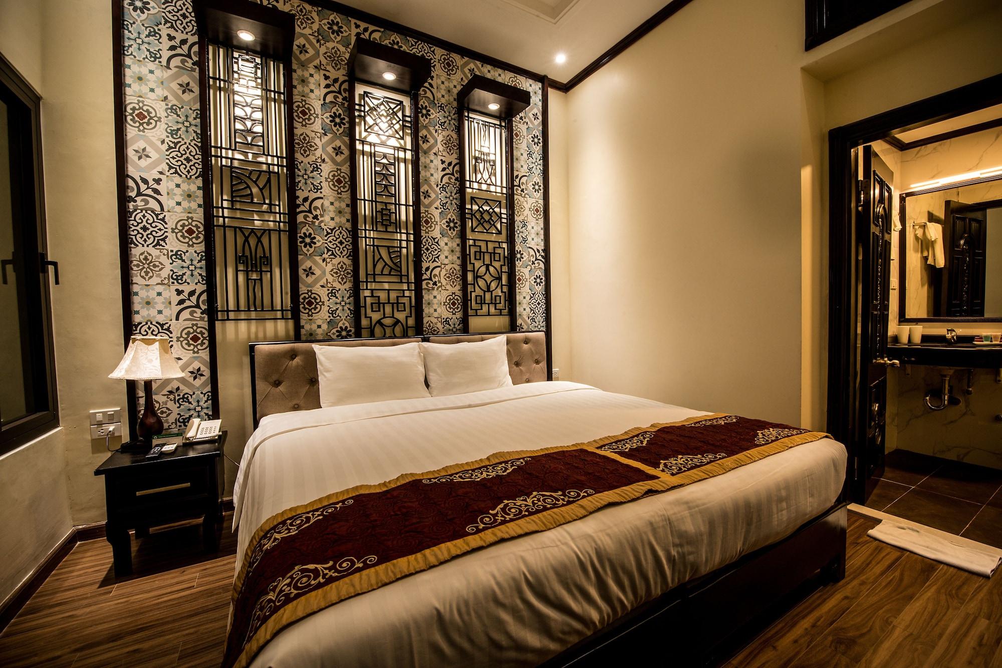 Bay Luxury - Graceful 21 Hang Phen 3* Hanoi