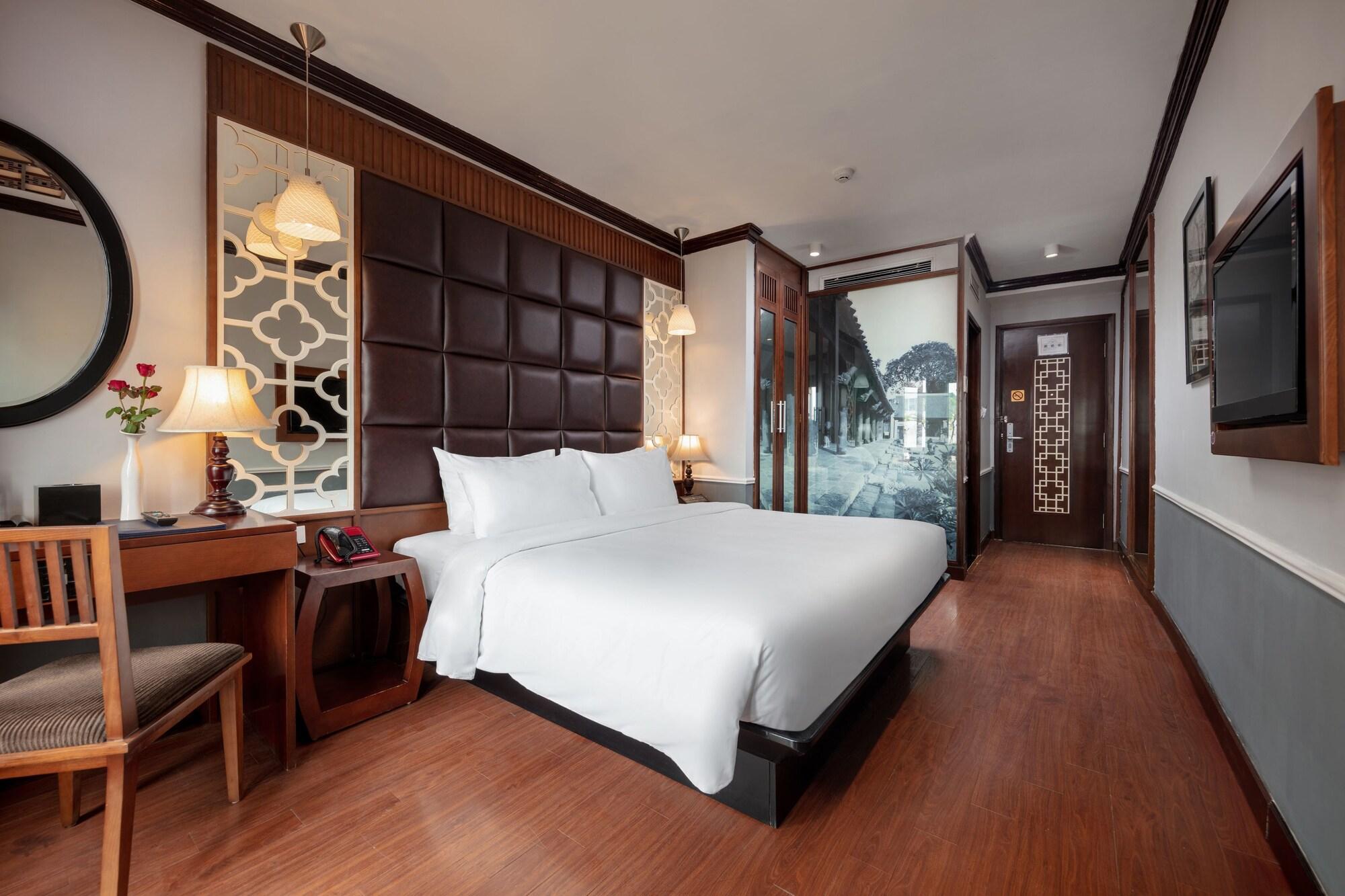 Classy & 4* Hanoi