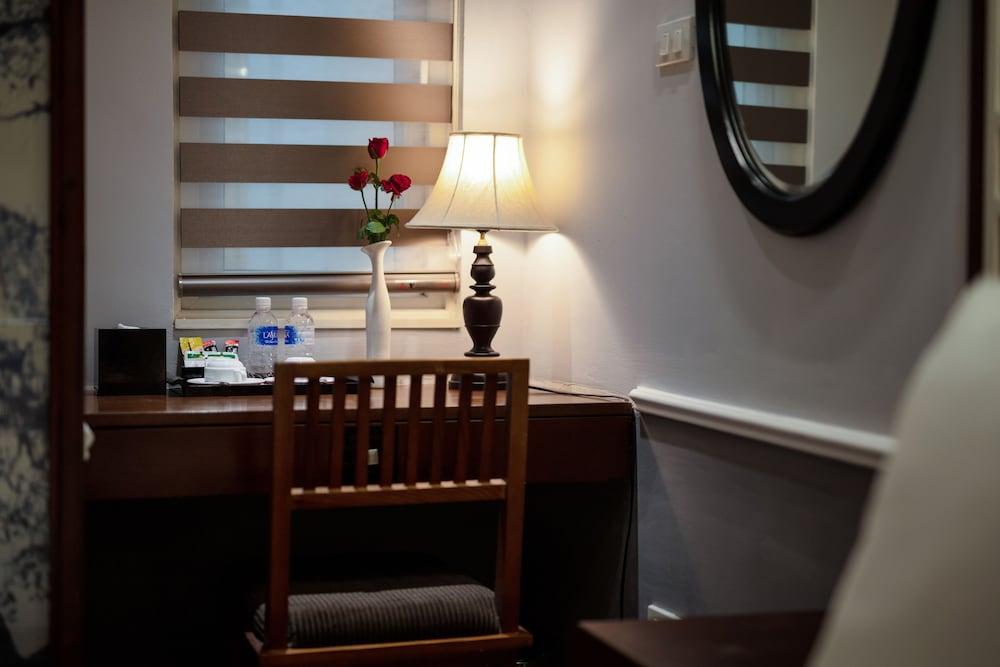 Classy & 4* Hanoi