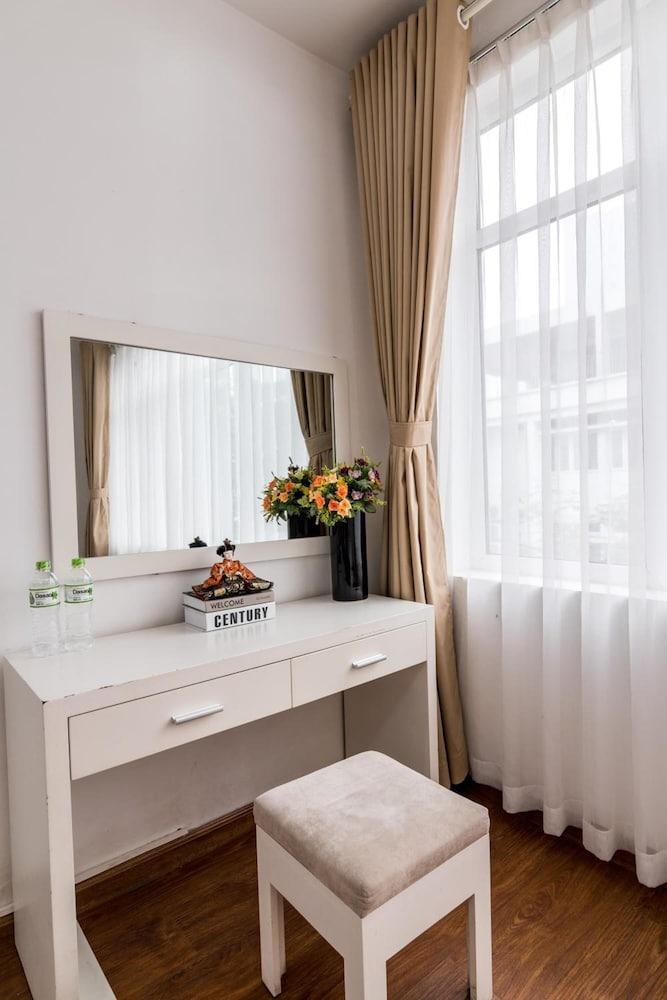 New 2 Hotel