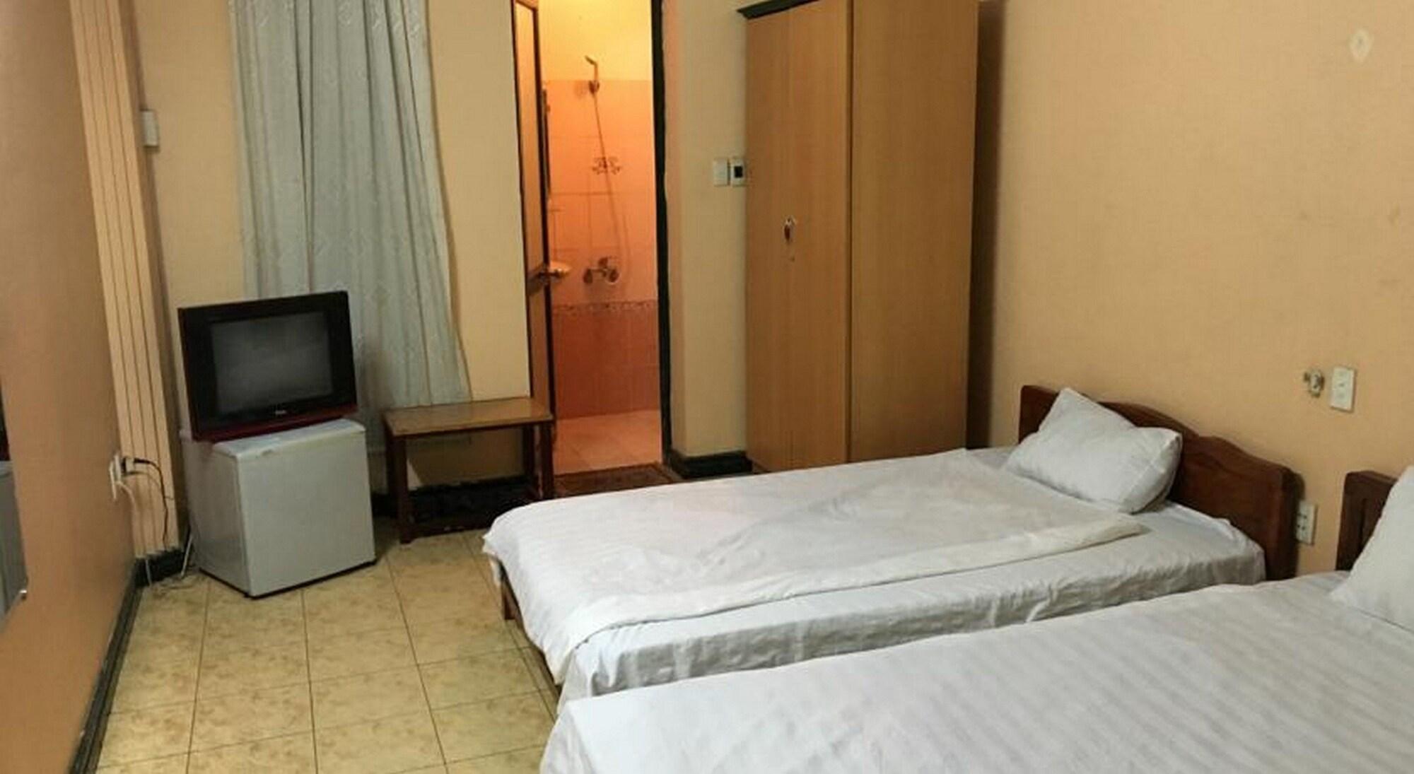 Quan Hoa Hotel Hanoi