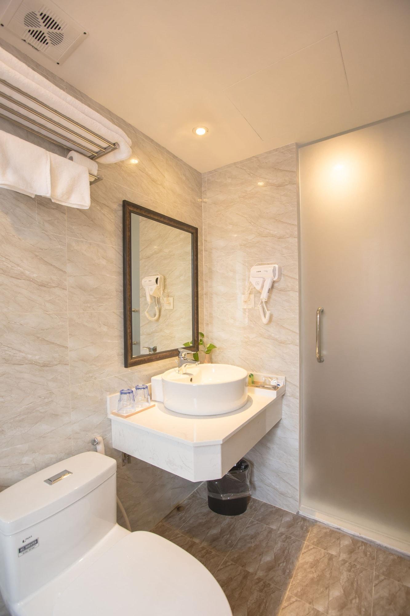 Hotel Dinh Ami Hanoi