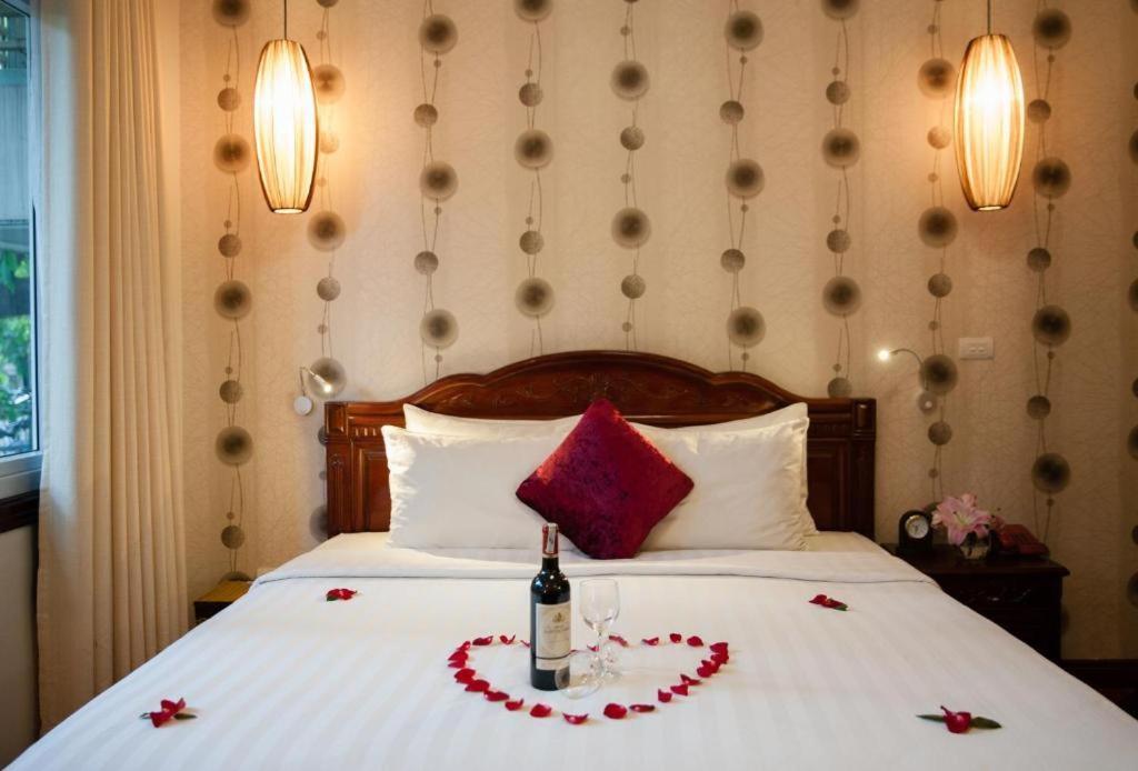 Golden Moon & Travel Hotel Hanoi