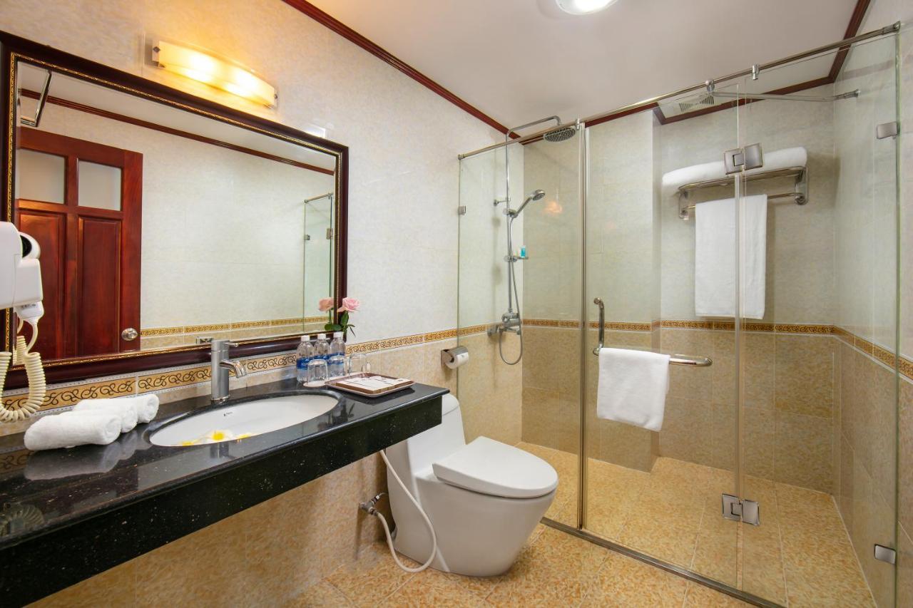 Hotel A25 - 705 Long Quan