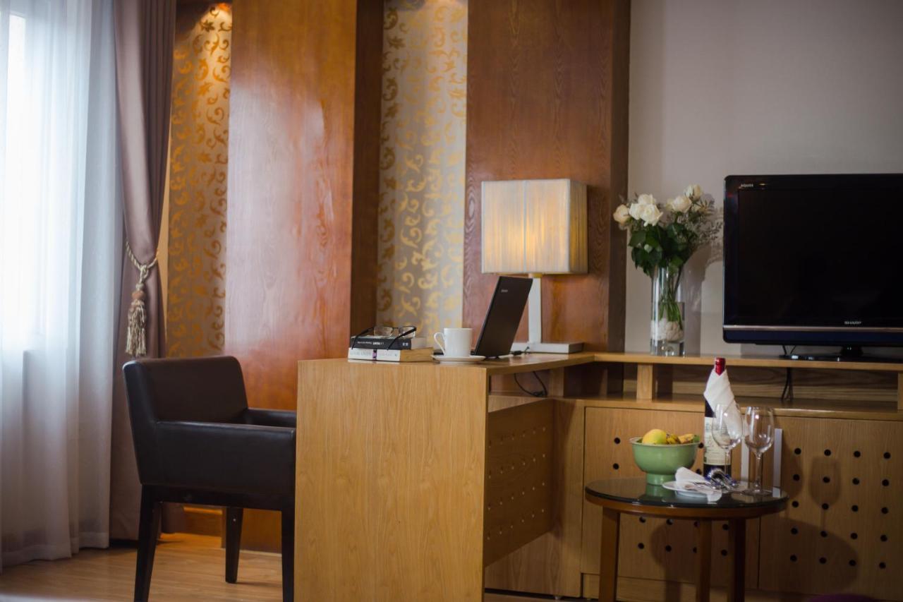 Eliana Ruby & Travel Hotel Hanoi