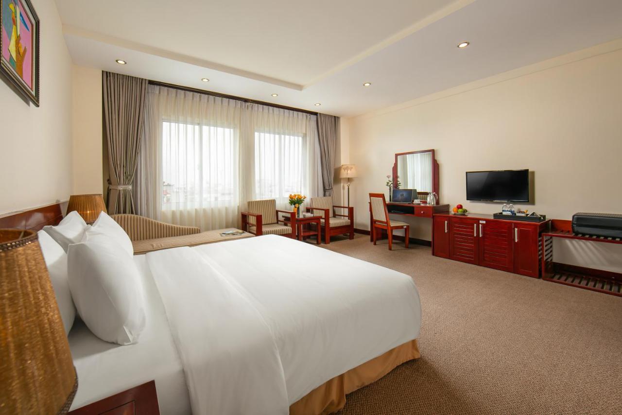 Hotel A25 - 705 Long Quan