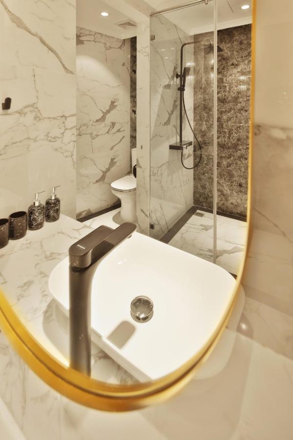 Apartment By Vitrine *